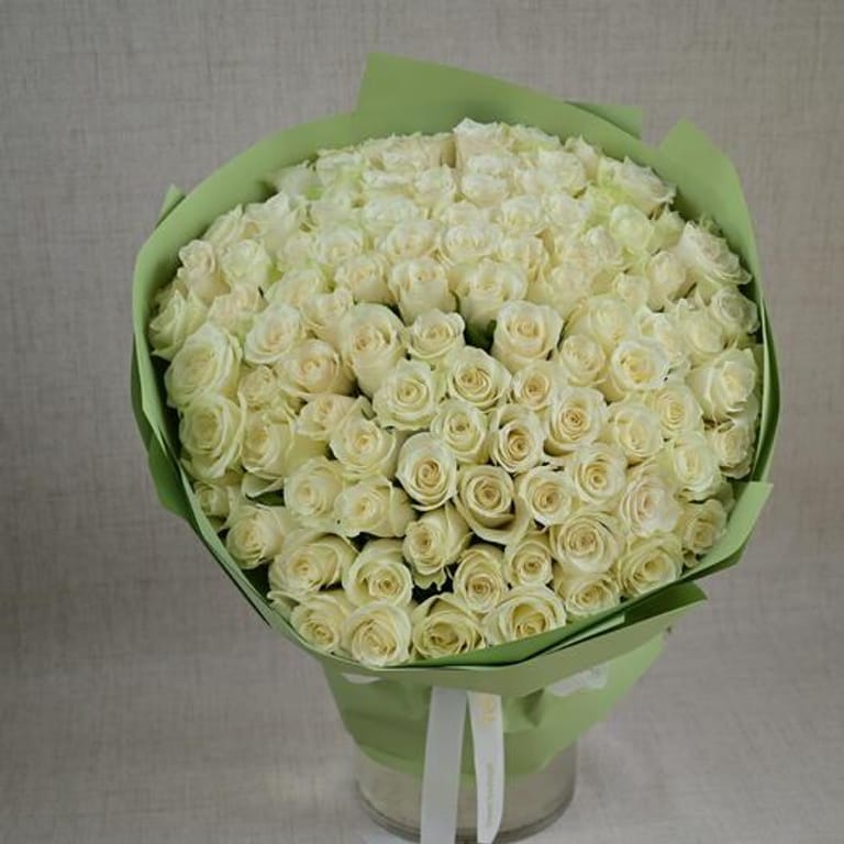 101 White Roses Luxury Bouquet-A679 - Image 2