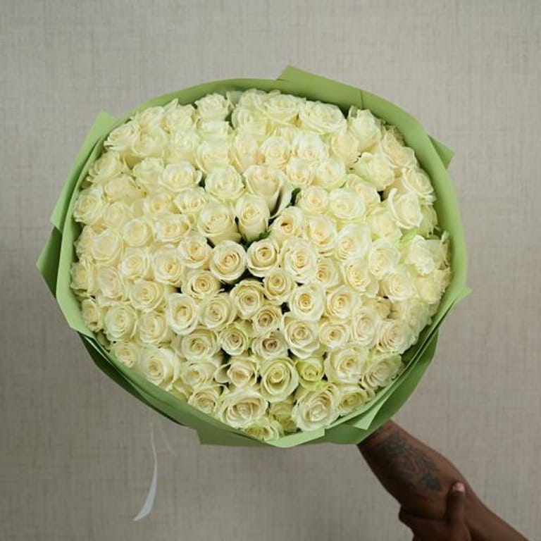 101 White Roses Luxury Bouquet-A679 - Image 4