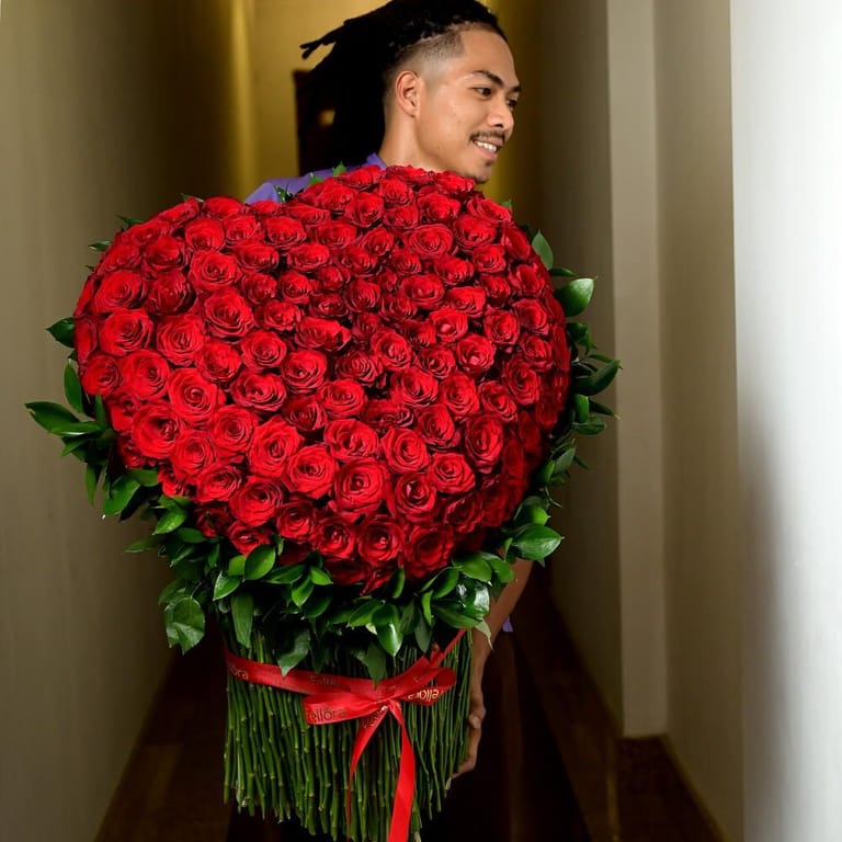 151 Red Roses Heart Shape Luxury Bouquet-A664 - Image 5