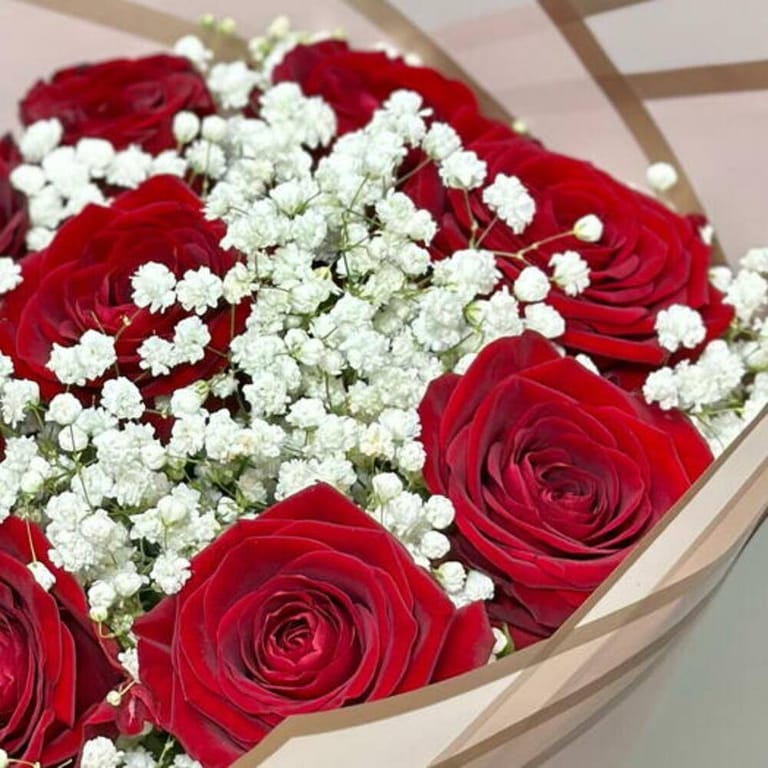 9 Red Roses And Gypsophila Romantic Bouque-A711 - Image 5