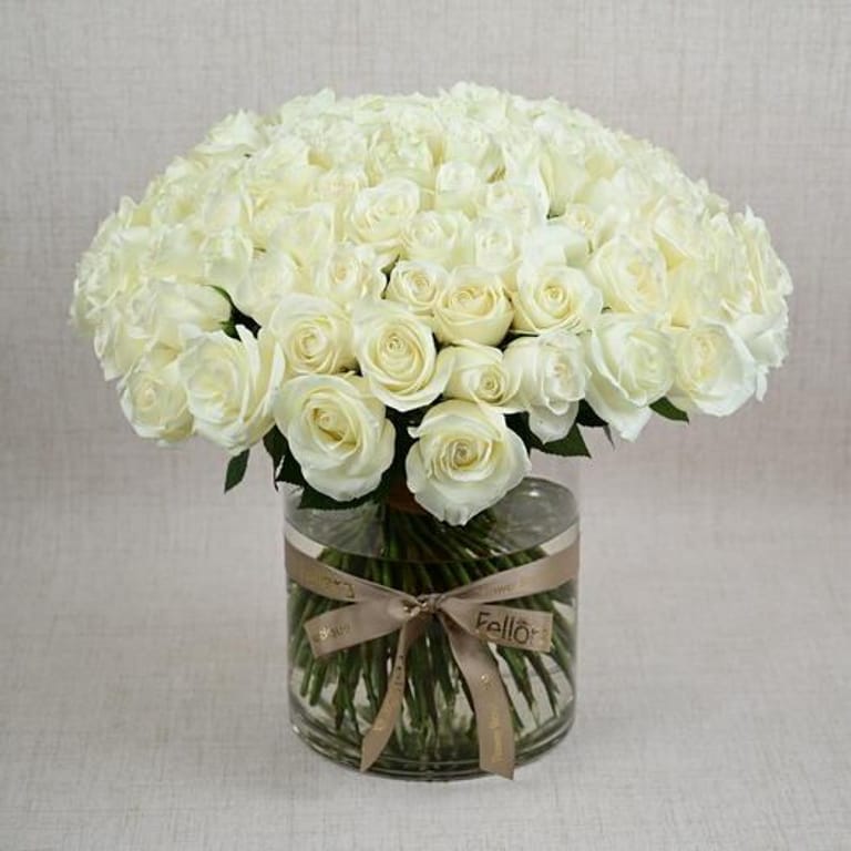 101 White Roses Grand Luxury Vase-A756 - Image 1