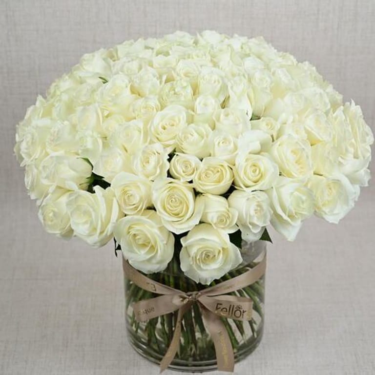 101 White Roses Grand Luxury Vase-A756 - Image 2