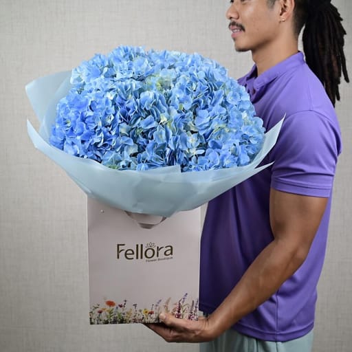 5 Blue Hydrangea Luxury Bouquet-A769