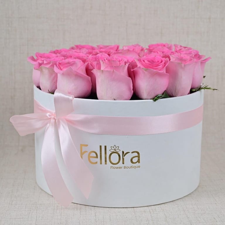 31 Pink Roses Luxury Flower Box-A772 - Image 3