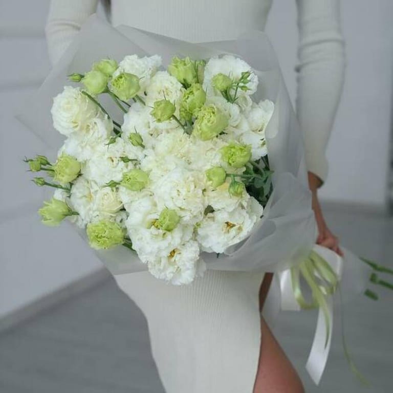 9 White Lisianthus Luxury Bouquet-A779 - Image 3