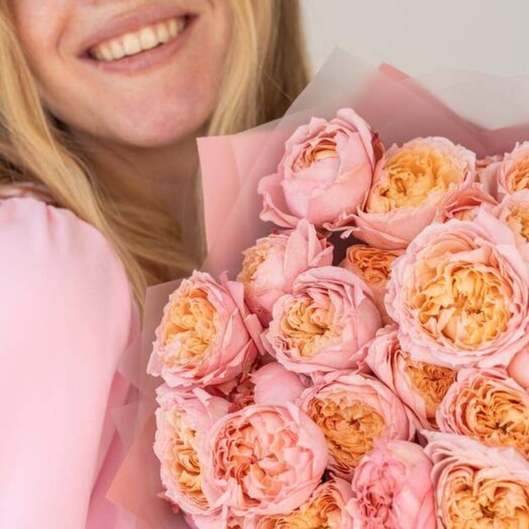 9 Julietta Peony Roses Luxury Bouquet-A783 - Image 3