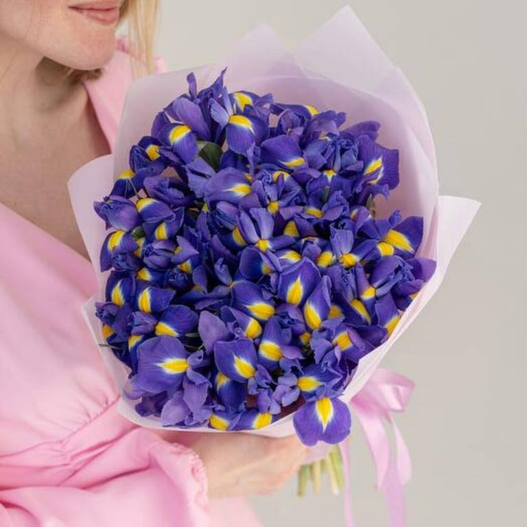 51 Purple Iris Luxury Bouquet-A821 - Image 1