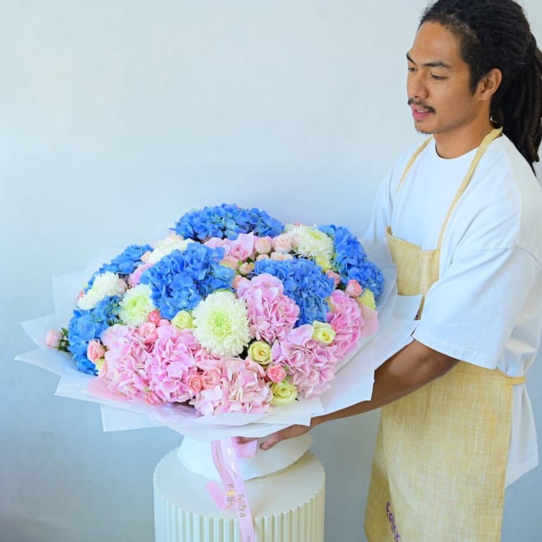 Blue And Pink Hydrangea Luxury Mixed Flower Bouquet-A985 - Image 1