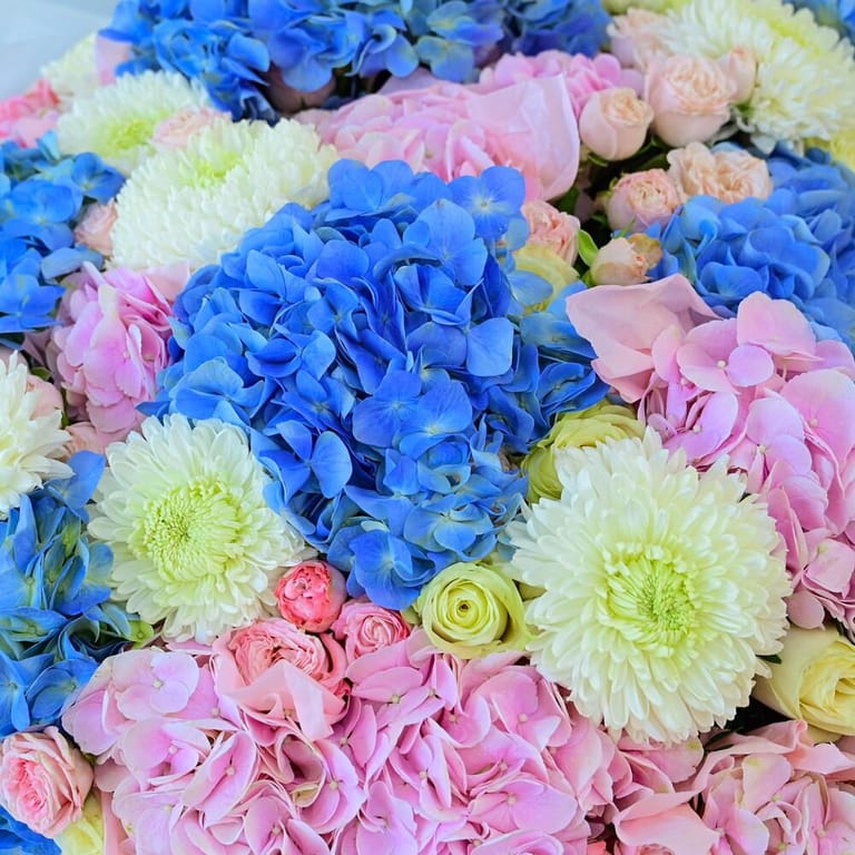 Blue And Pink Hydrangea Luxury Mixed Flower Bouquet-A985 - Image 2
