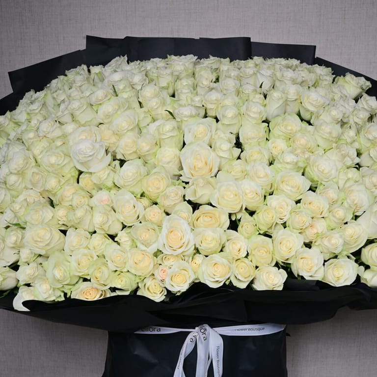 301 White Roses Grand Luxury Bouquet-A1049 - Image 4