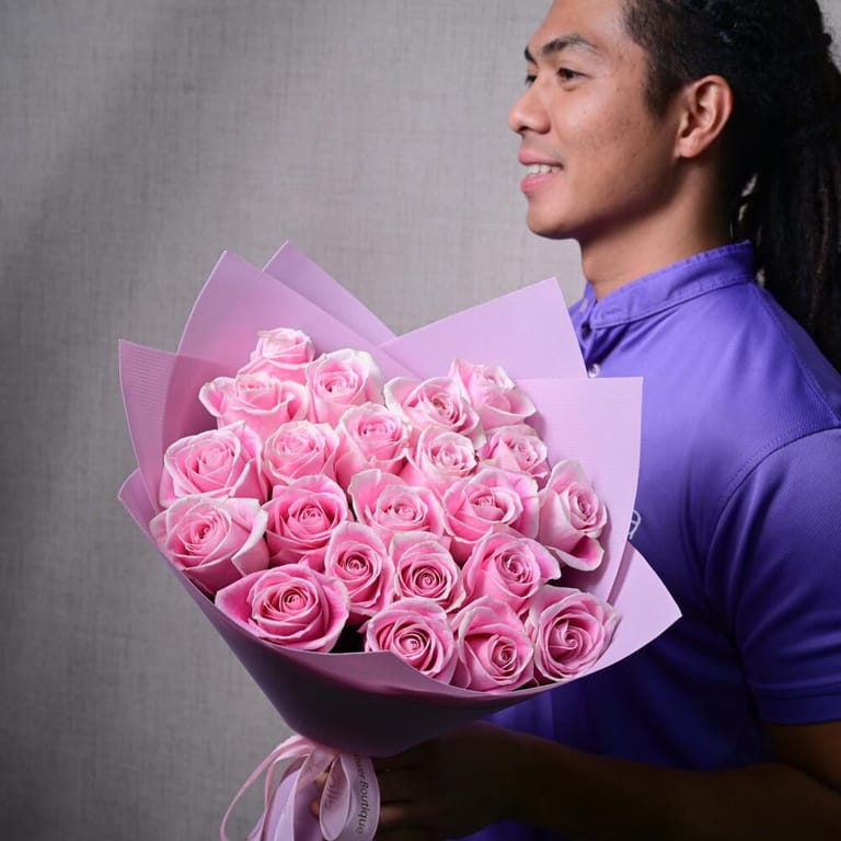 25 Pink Rosita Ecuador Roses Bouquet-A1047 - Image 5