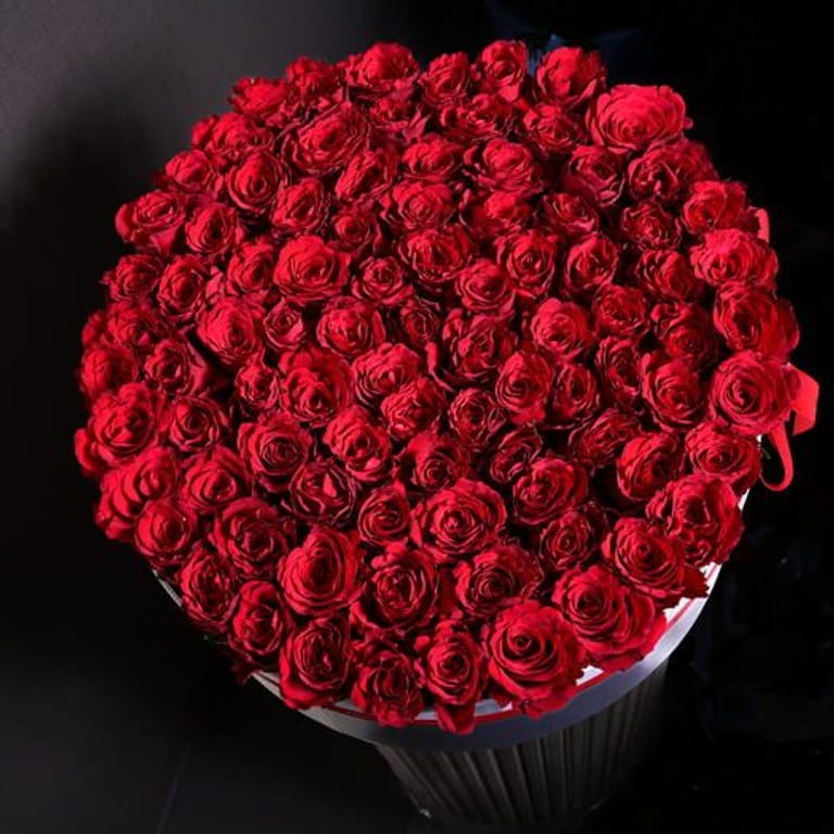 121 Luxury Red Roses In Grand White Box-A1075 - Image 6