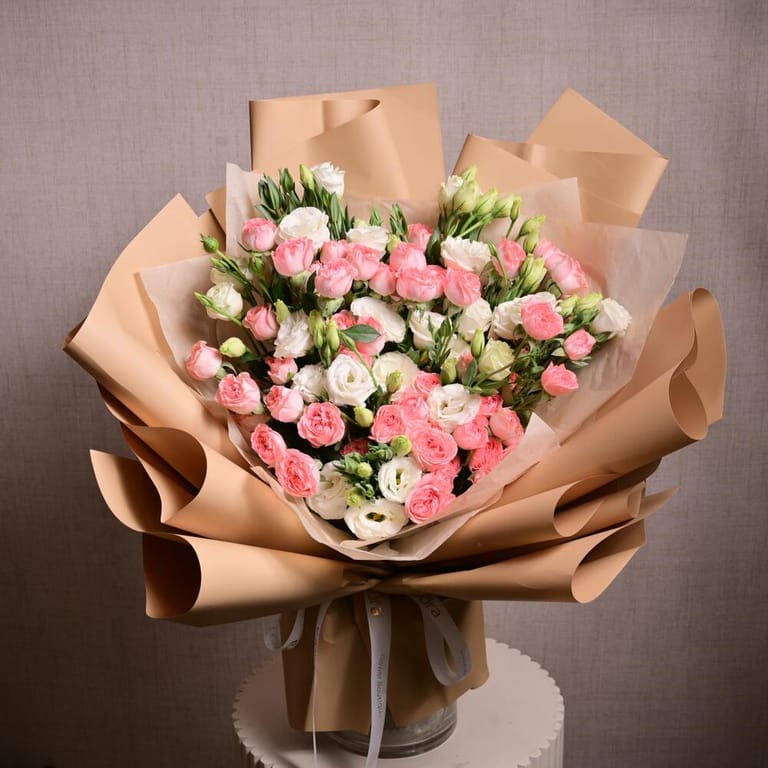 Bombastic Spray Roses And White Lisianthus Luxury Bouquet-A1136 - Image 2