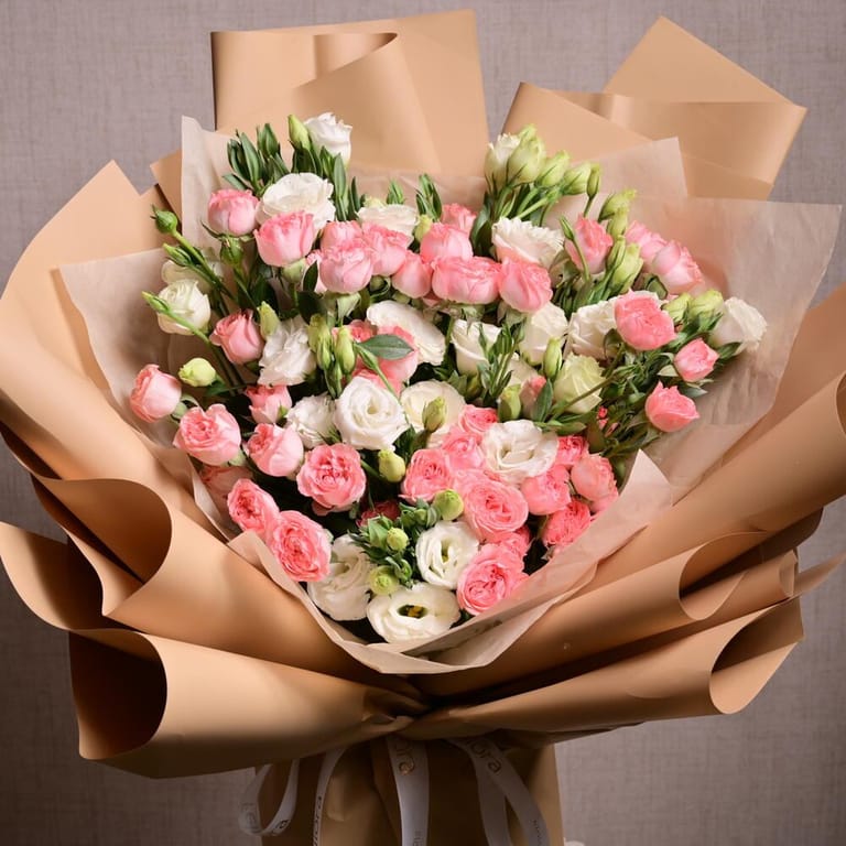 Bombastic Spray Roses And White Lisianthus Luxury Bouquet-A1136 - Image 6