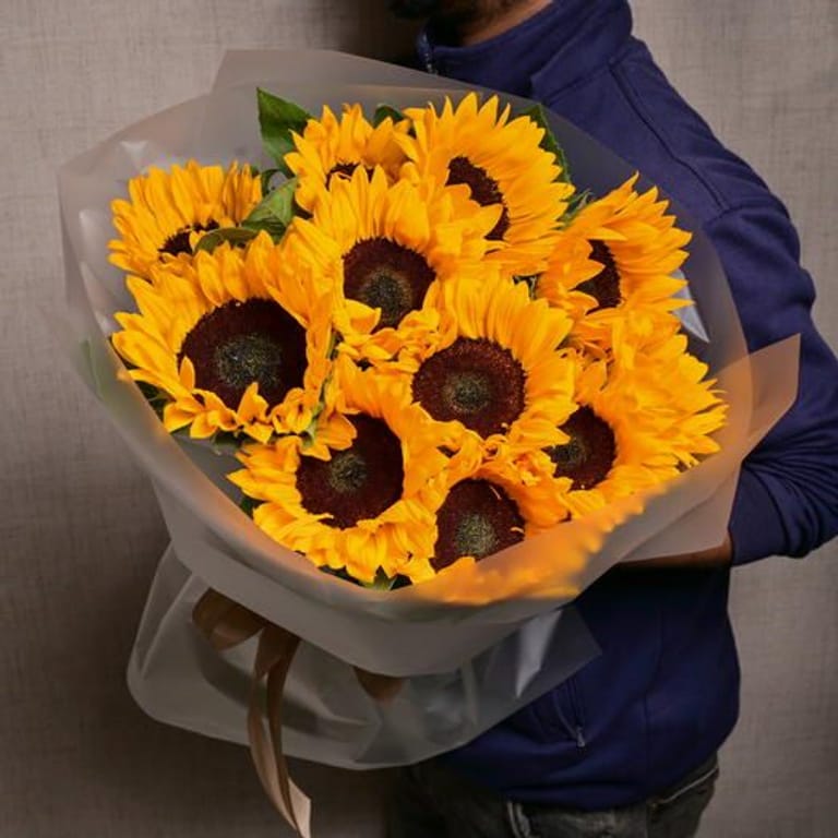 11 Sunflowers Luxury Bouquet-A1200 - Image 1