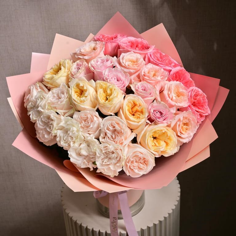 31 Premium Mixed Ecuadorian Roses Grand Luxury Bouquet-A1188 - Image 3