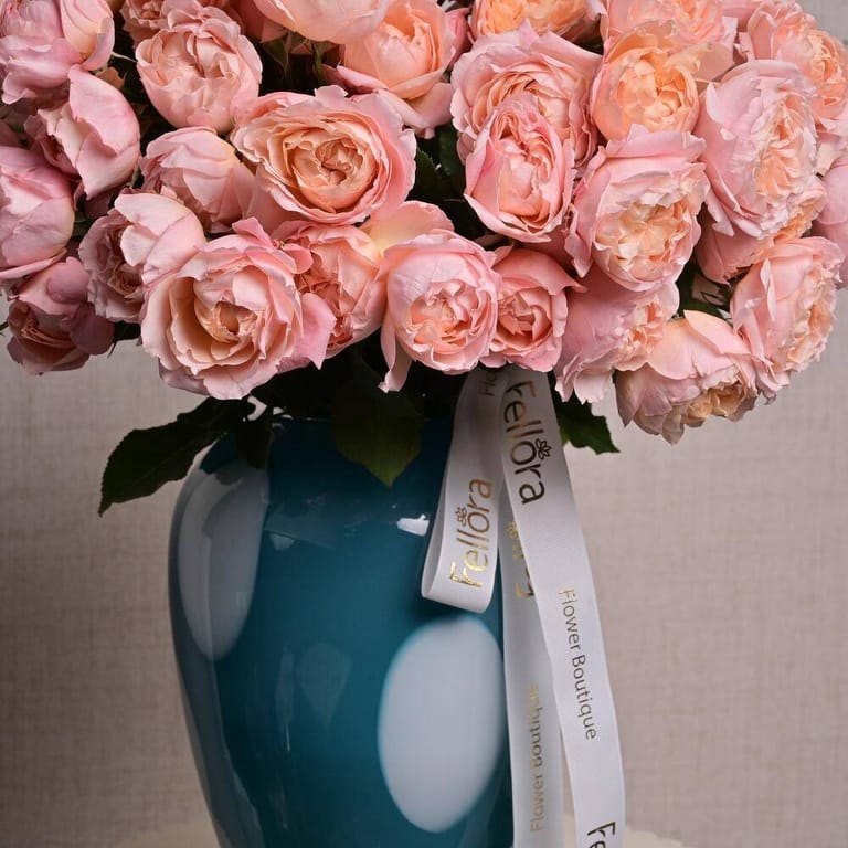 25 Julietta Peony Roses In Luxury Vase-A1312 - Image 4