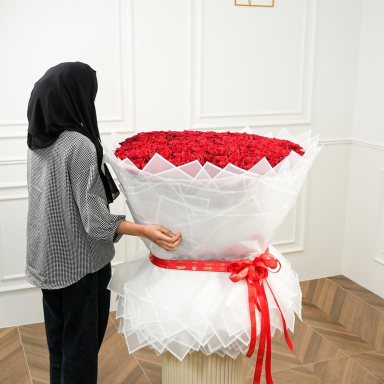 301 Red Roses Grand Luxury Mono Bouquet-A1578 - Image 2