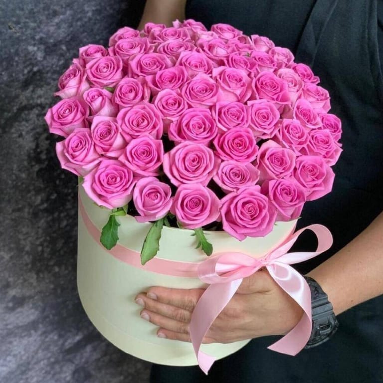 Luxury Pink Roses Flower Box-A221 - Image 1