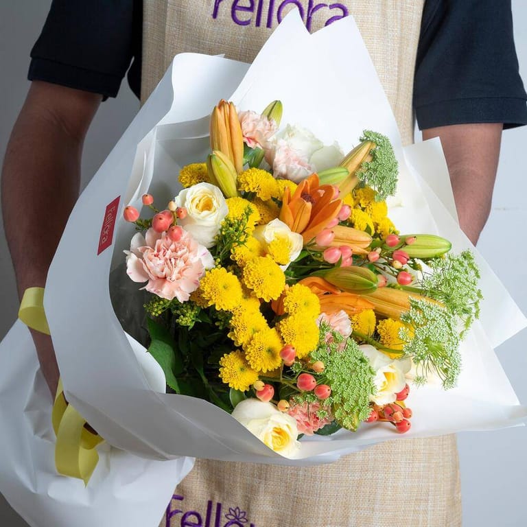 Orange Lilies And Premium Roses Mixed Bouquet-A323 - Image 1