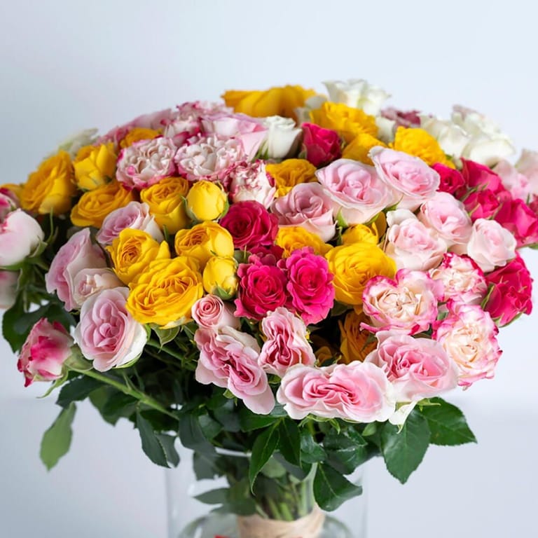 Mixed Color Spray Roses in Glass Vase-A316 - Image 3