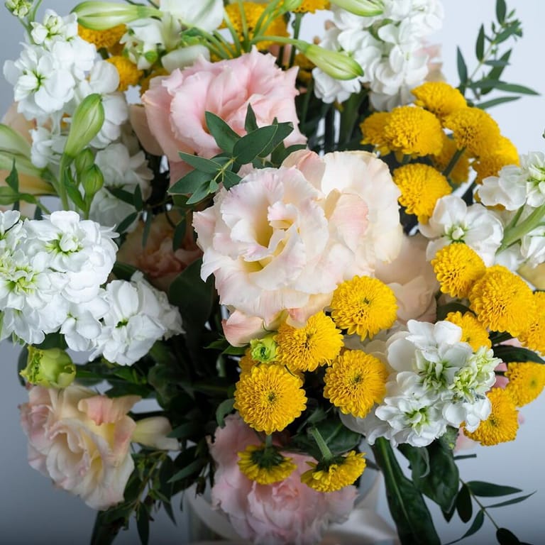 Pastel Mixed Flowers Glass Vase Arrangement-A318 - Image 4