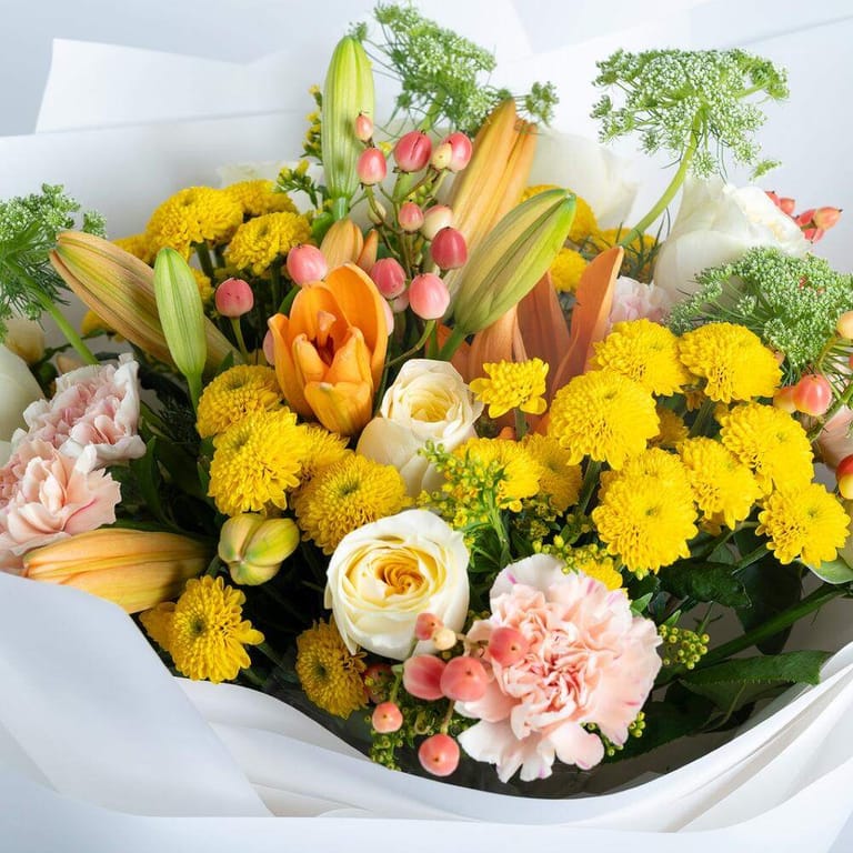 Orange Lilies And Premium Roses Mixed Bouquet-A323 - Image 3