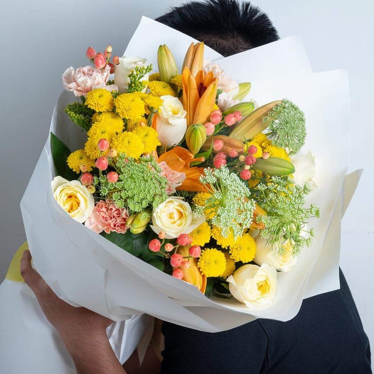 Orange Lilies And Premium Roses Mixed Bouquet-A323 - Image 4