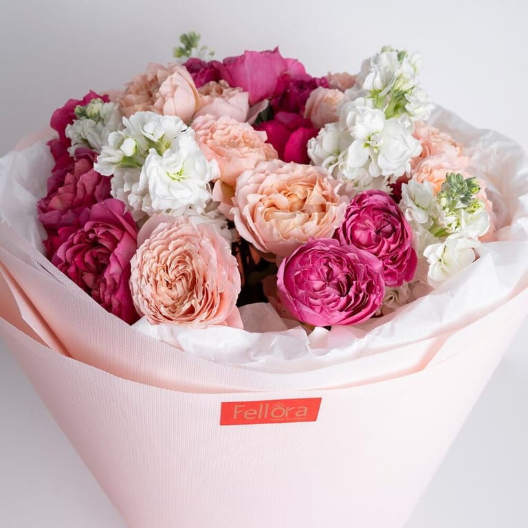 Pink Peony Roses White Matthiola Luxury Bouquet-A374 - Image 3