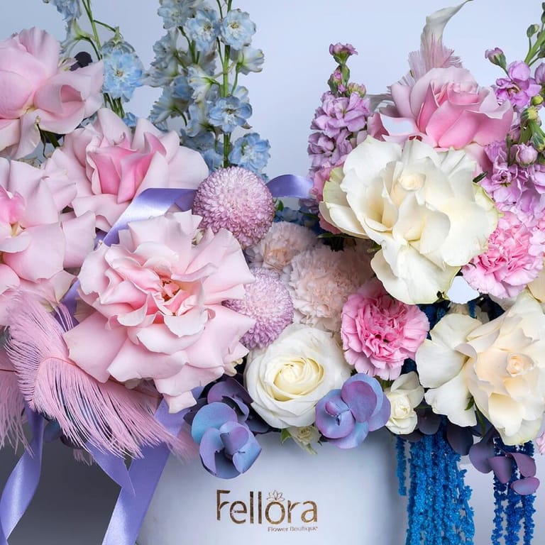 Luxury Pink White Blue Mixed Flower Box-A400 - Image 4