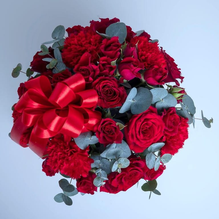 Red Roses And Carnations Luxury Flower Box-A434 - Image 2