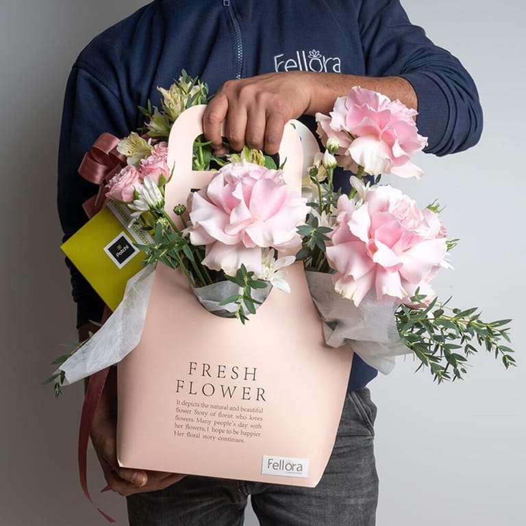 Eid Mubarak Pink Flowers And Patchi Chocolate Luxury Gift Ba-A491 - Image 4