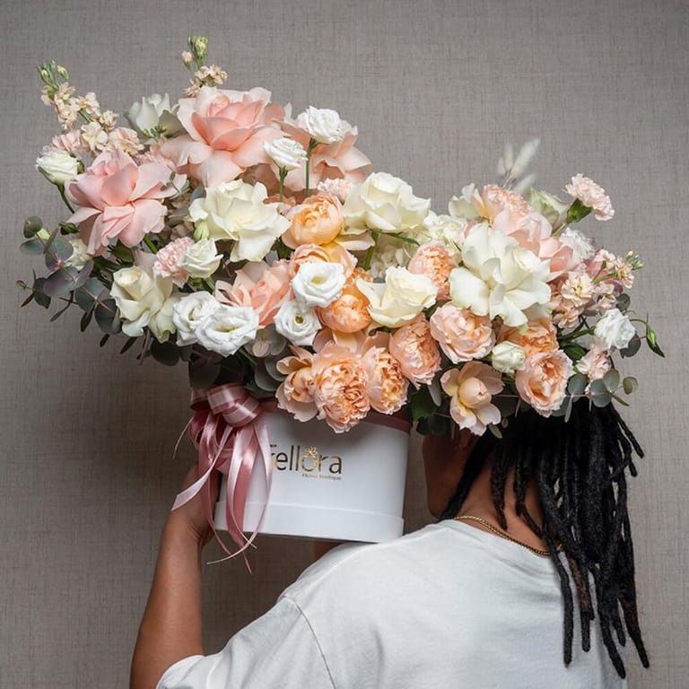 Luxury Peach Garden Roses And White Hydrangea Flower Box-A540 - Image 4