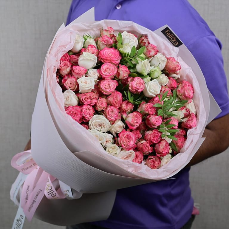 Pink And White Spray Roses Luxury Bouquet-A651 - Image 1