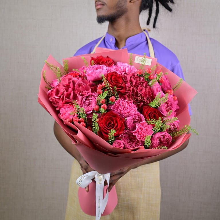 Red Roses Pink Hydrangea And Peony Roses Luxury Bouquet-A646 - Image 3