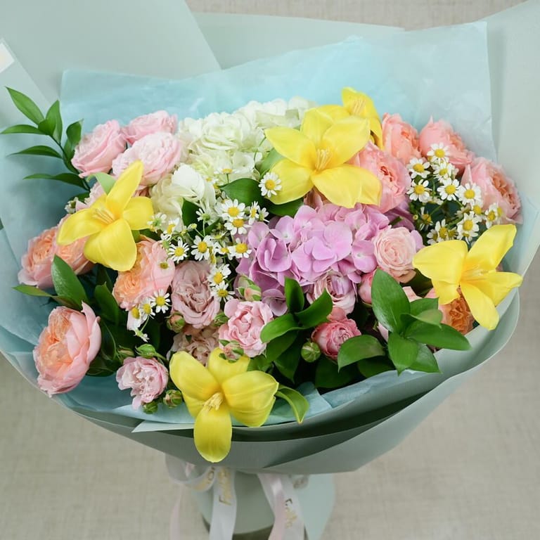 Yellow Tulips Pink Roses And Hydrangea Luxury Bouquet-A670 - Image 4