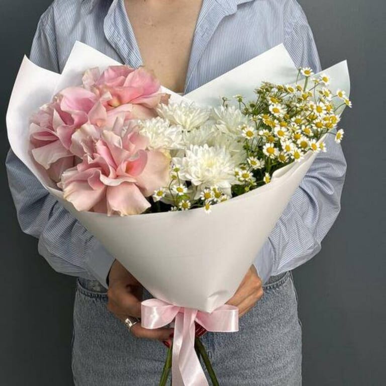 Pink Rose White Chrysanthemum And Chamomile Bouquet-A692 - Image 2