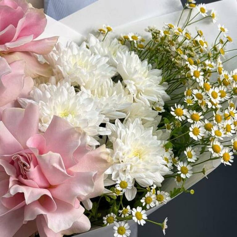 Pink Rose White Chrysanthemum And Chamomile Bouquet-A692 - Image 3