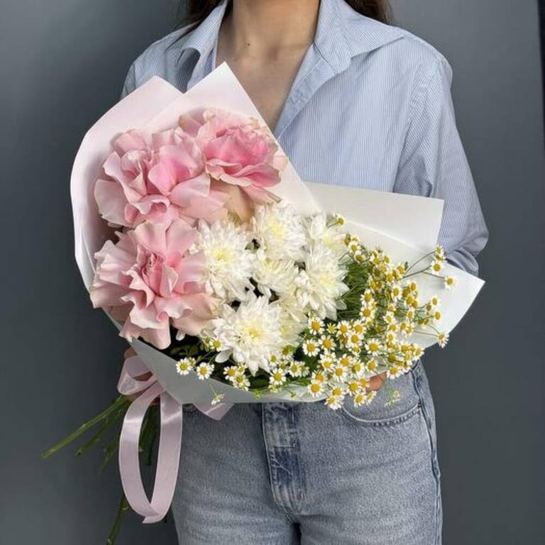 Pink Rose White Chrysanthemum And Chamomile Bouquet-A692 - Image 5