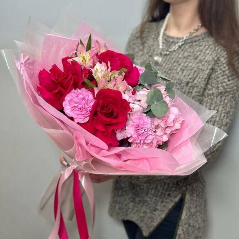 Red Roses Pink Hydrangea And Carnations Luxury BouquetA-A710 - Image 1
