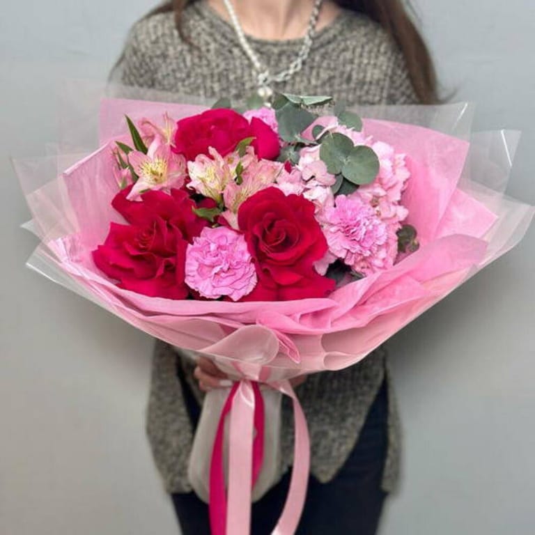Red Roses Pink Hydrangea And Carnations Luxury BouquetA-A710 - Image 2