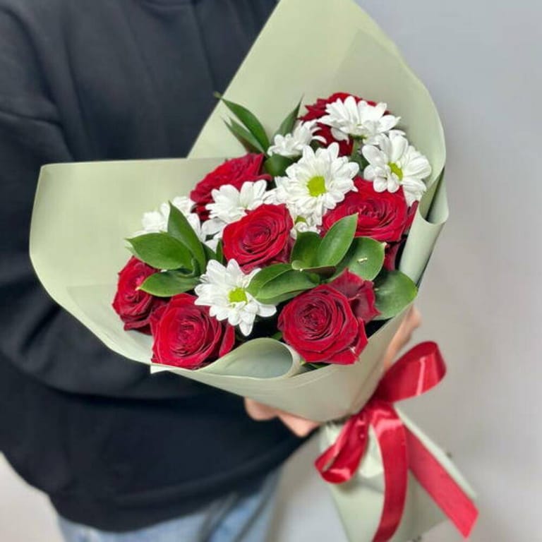 Red Roses And White Chrysanthemum Bouquet-A707 - Image 3
