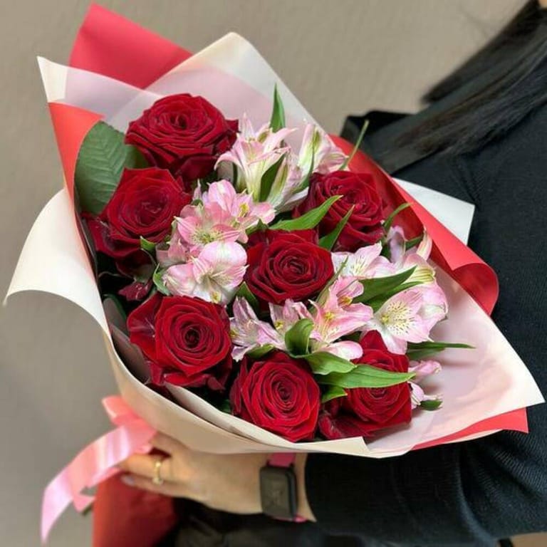 Red Roses And Pink Alstroemeria Romantic Bouquet-A719 - Image 3