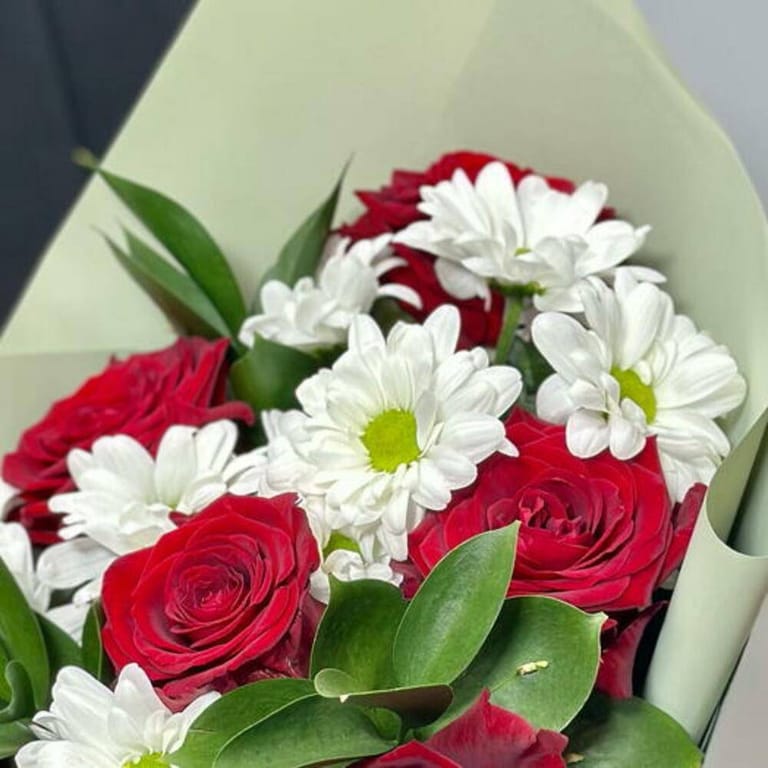 Red Roses And White Chrysanthemum Bouquet-A707 - Image 5