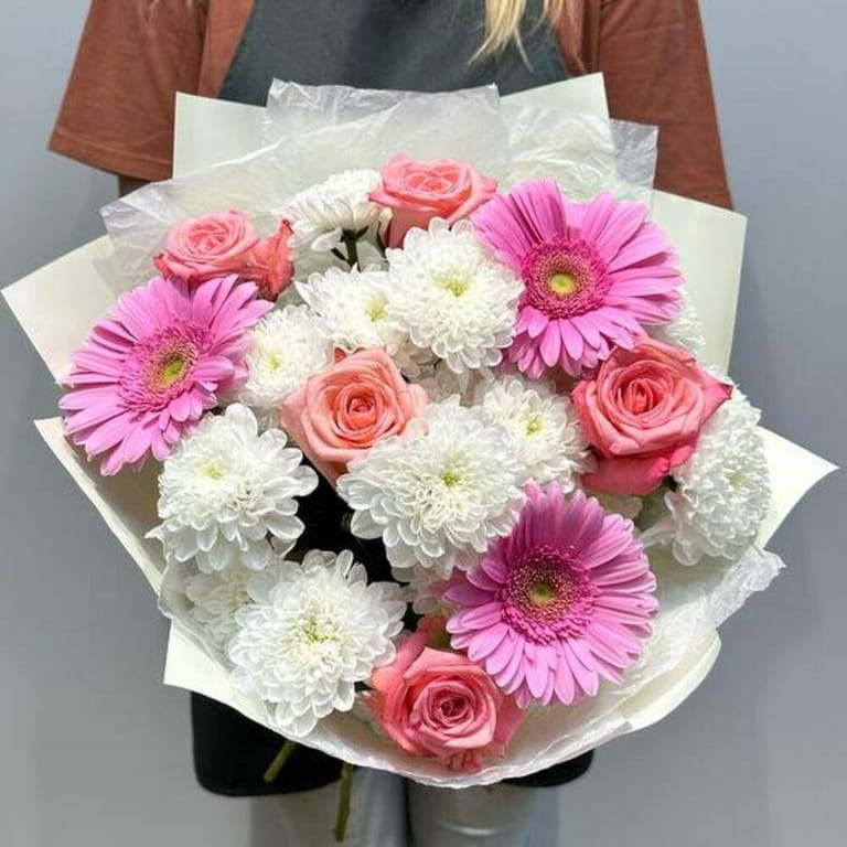 Peach Roses Gerbera And White Chrysanthemum Bouquet-A725 - Image 3