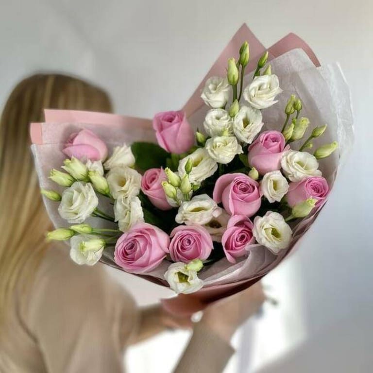 Pink Roses And White Lisianthus Luxury Bouquet-A732 - Image 3