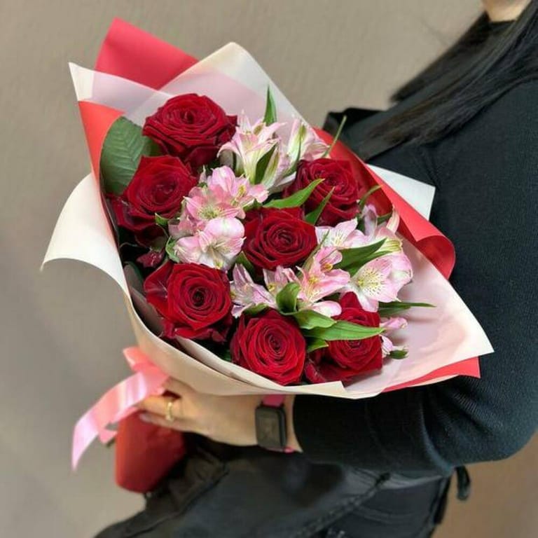 Red Roses And Pink Alstroemeria Romantic Bouquet-A719 - Image 6