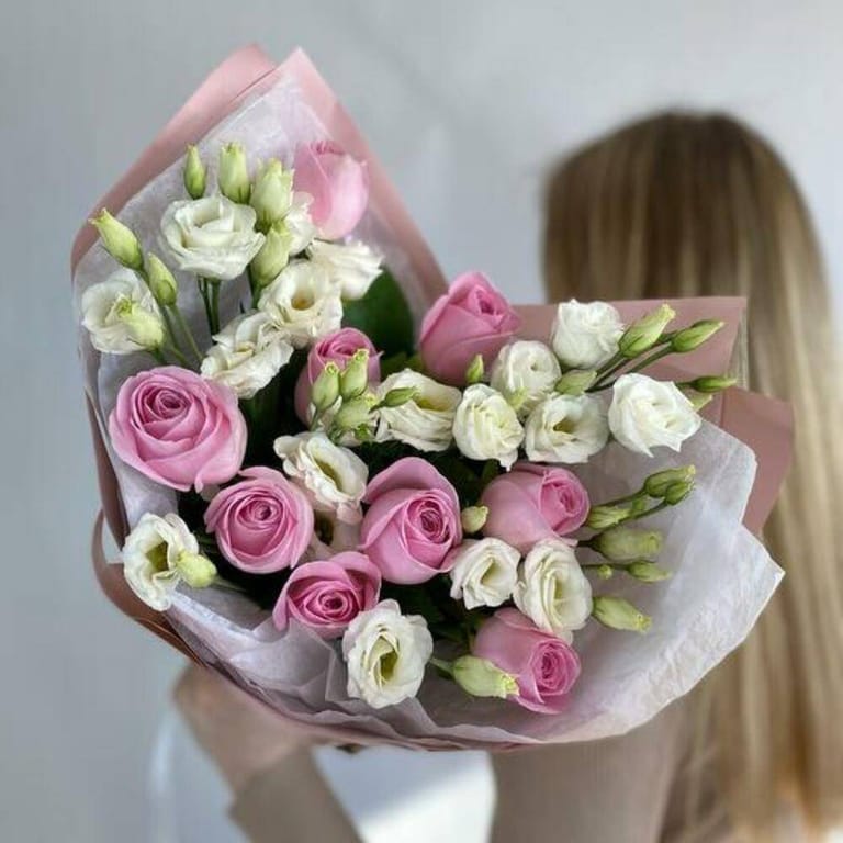Pink Roses And White Lisianthus Luxury Bouquet-A732 - Image 4