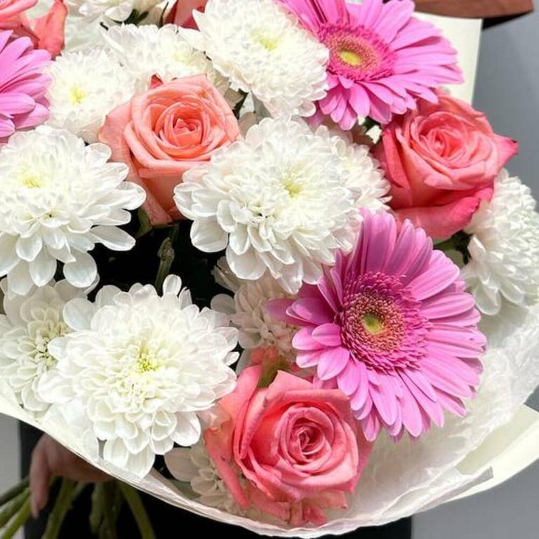 Peach Roses Gerbera And White Chrysanthemum Bouquet-A725 - Image 5