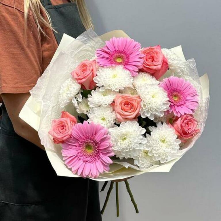Peach Roses Gerbera And White Chrysanthemum Bouquet-A725 - Image 6